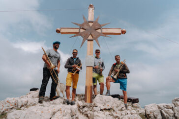 Die Feierlichkeiten rund um das neue Gipfelkreuz bekamen natürlich auch musikalische Untermalung.